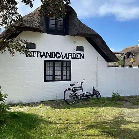 Hotel Strandgaarden Vesterø Havn