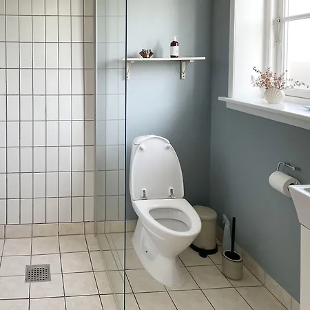 Strandgaarden 3* Vesterø Havn