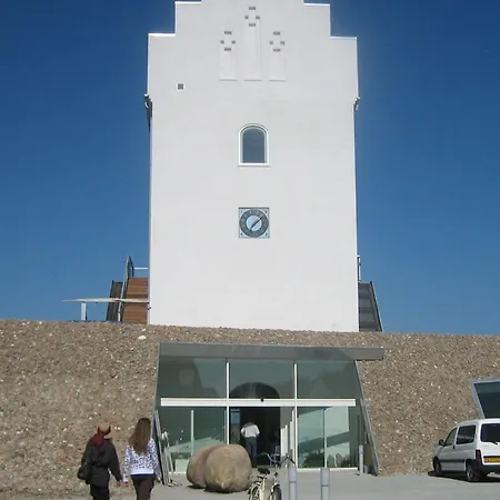 Strandgaarden 3* Vesterø Havn