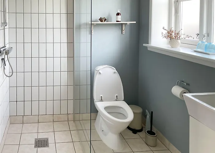 Strandgaarden 3* Vesterø Havn